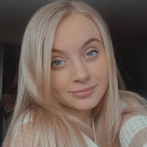 Meet your Posher, Erica - Picture 1 of 1